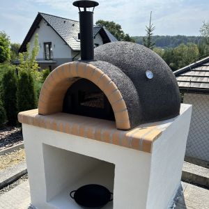 Wood fired brick outdoor pizza oven